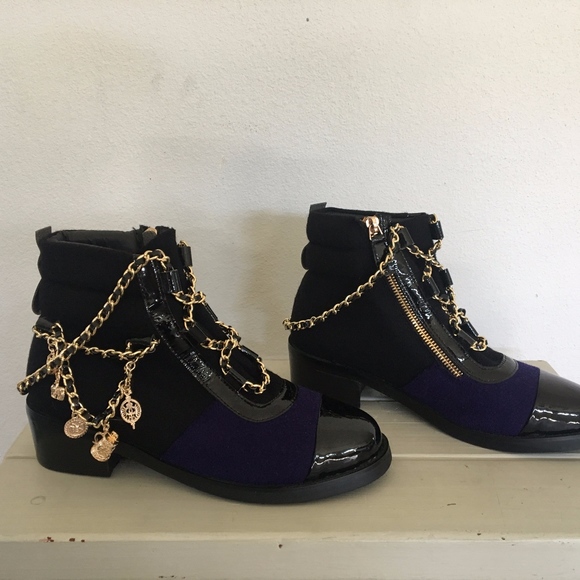 Black & Purple Winter Ankle Boots Gold Zip Chains - Picture 1 of 5